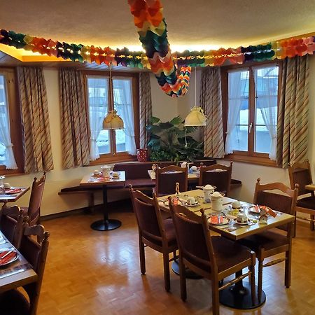 Hotel Garni Alpenruh Lenk Exteriör bild