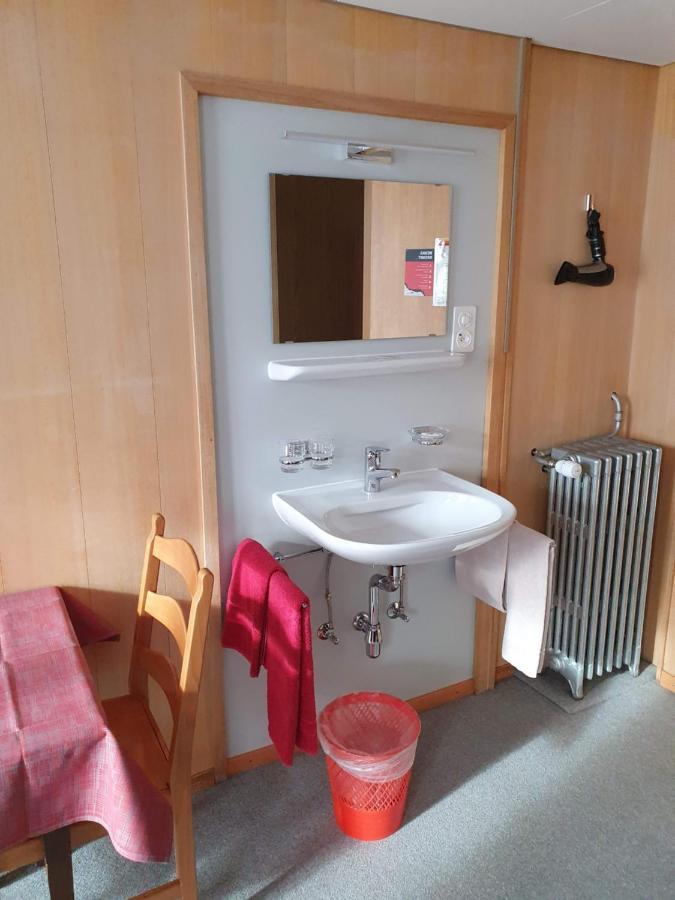 Hotel Garni Alpenruh Lenk Exteriör bild