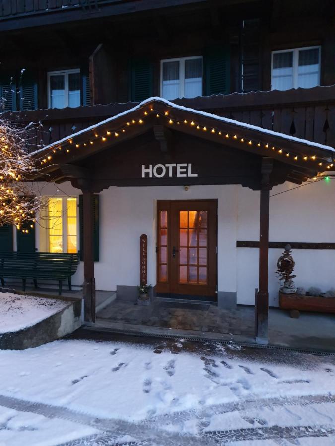 Hotel Garni Alpenruh Lenk Exteriör bild