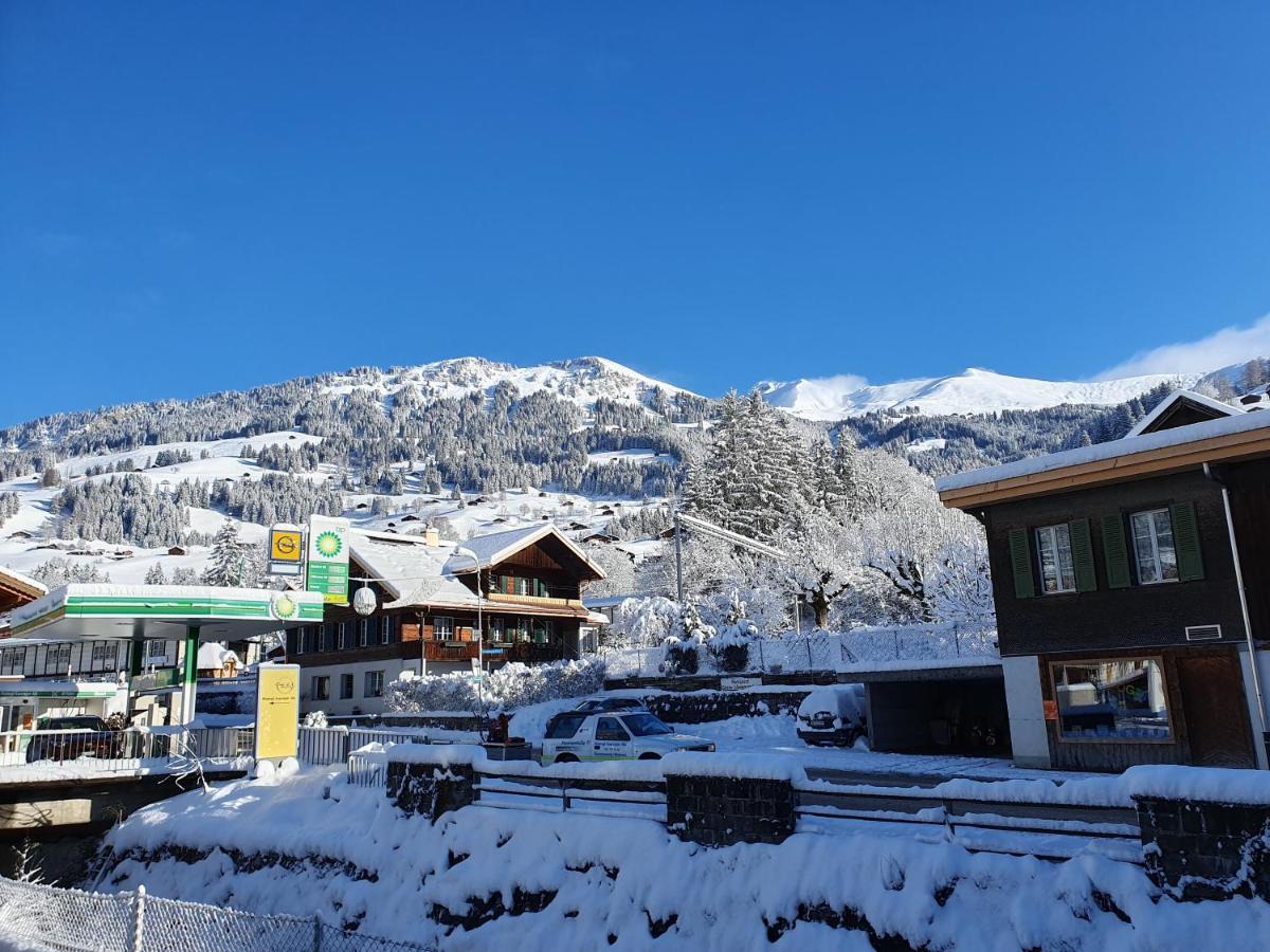 Hotel Garni Alpenruh Lenk Exteriör bild