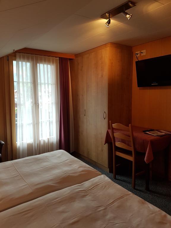 Hotel Garni Alpenruh Lenk Exteriör bild