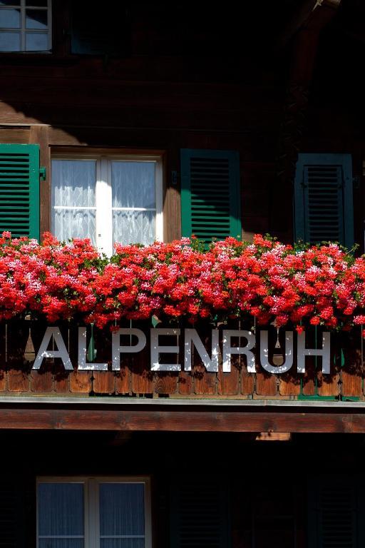 Hotel Garni Alpenruh Lenk Exteriör bild